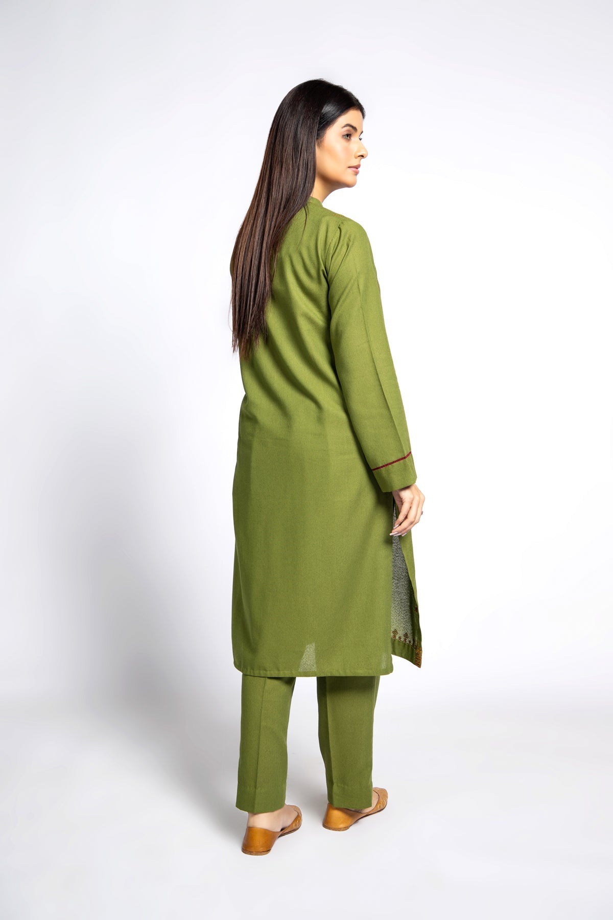 PRET EMBROIDERED  KARANDI LAWN  2 PCS