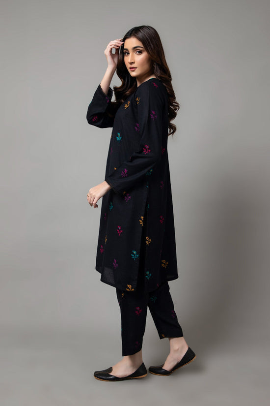 PRET EMBROIDERED KARANDI LAWN 2 PCS