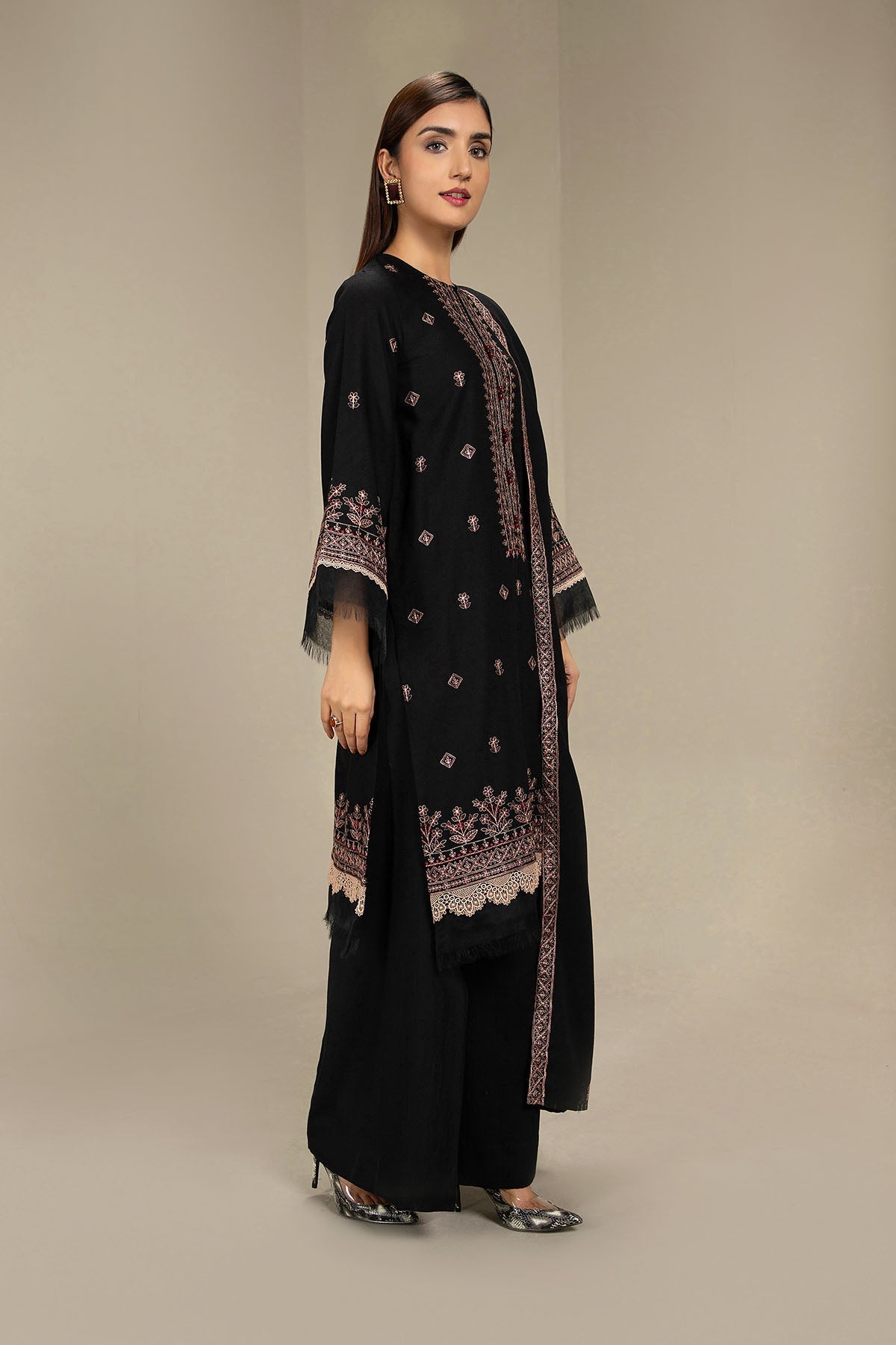 EMBROIDERED  KARANDI LAWN 3PCS (UNSTITCHED)