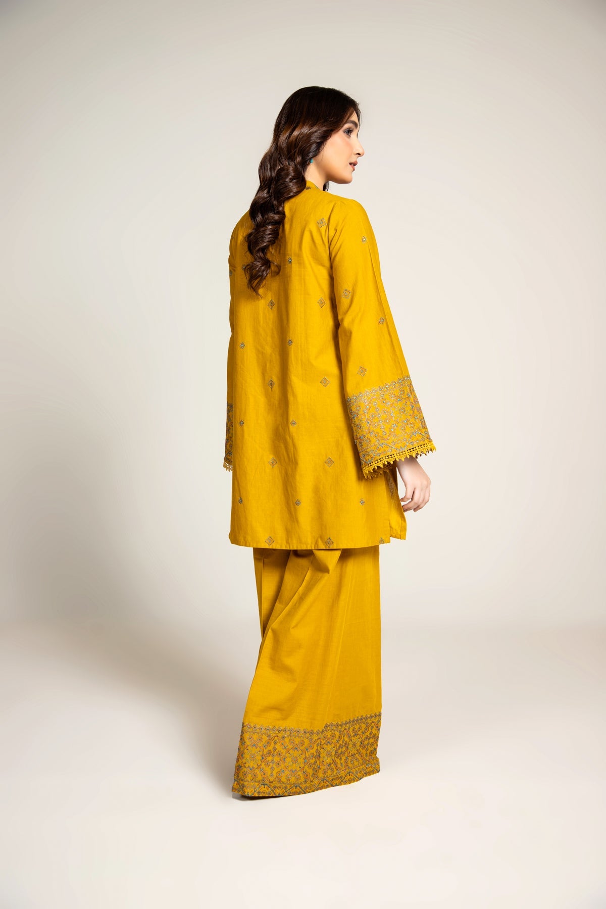 EMBROIDERED SLUB KHADDAR  2 PCS (UNSTITCHED)
