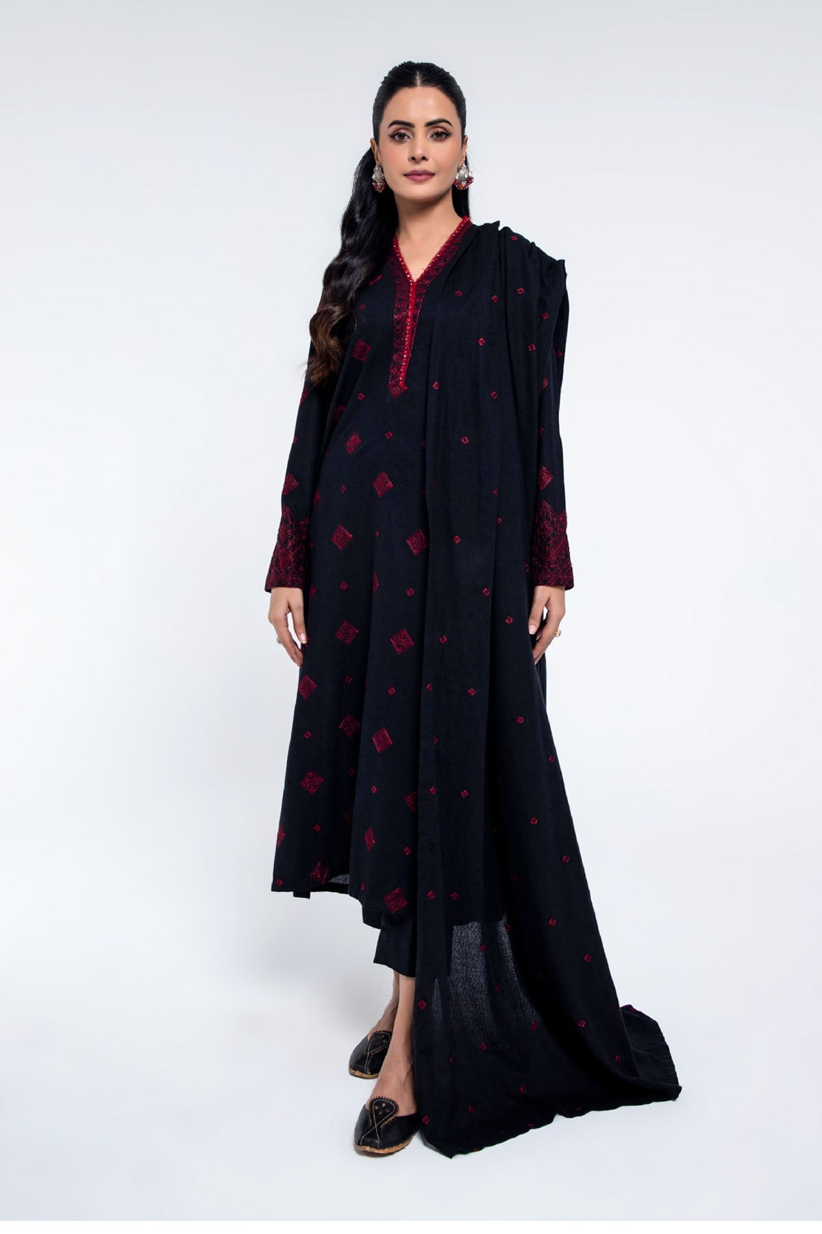 EMBROIDERED KARANDI LAWN 3 PCS (UNSTITCHED)