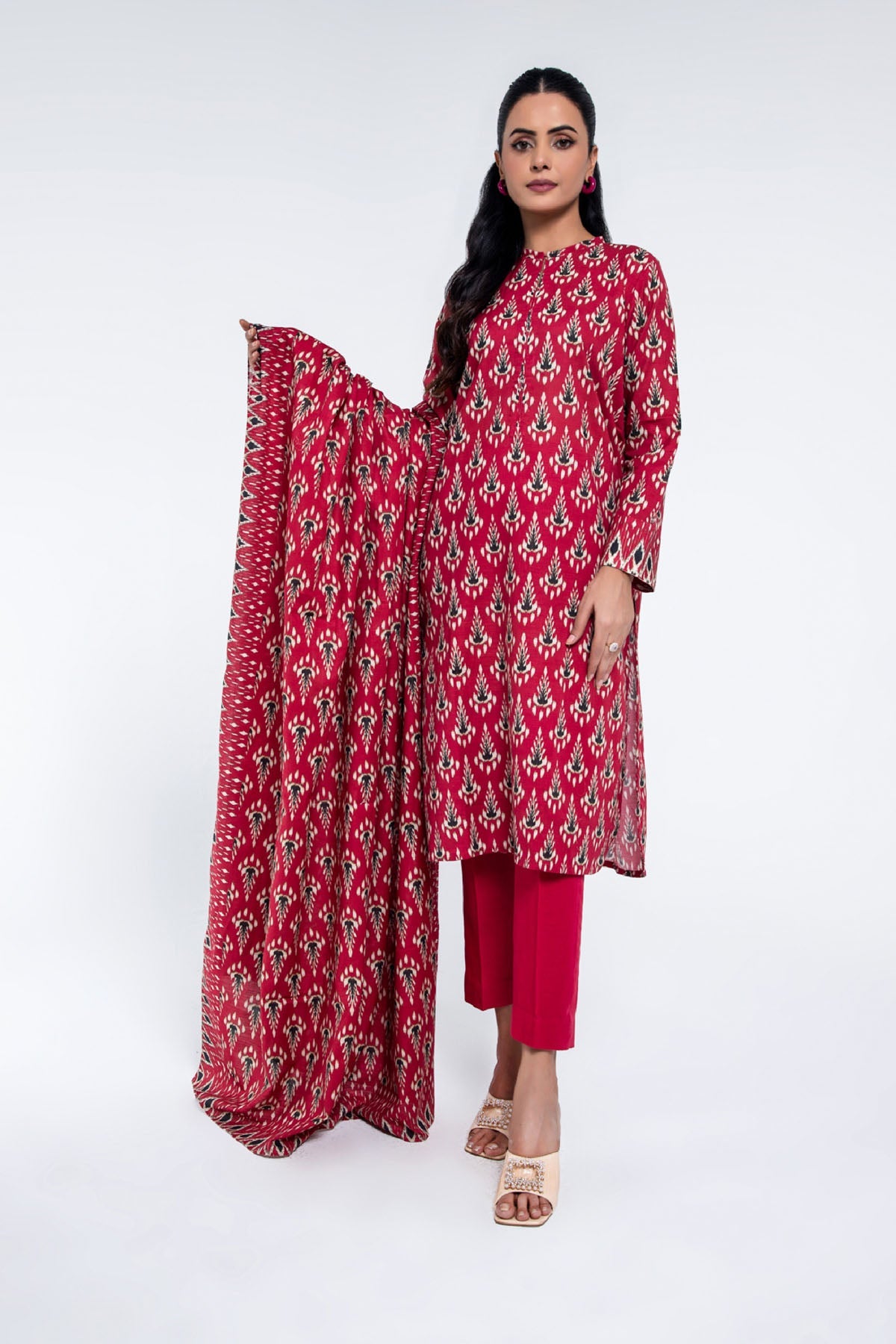 PRET PRINTED SLUB KHADDAR  3 PCS