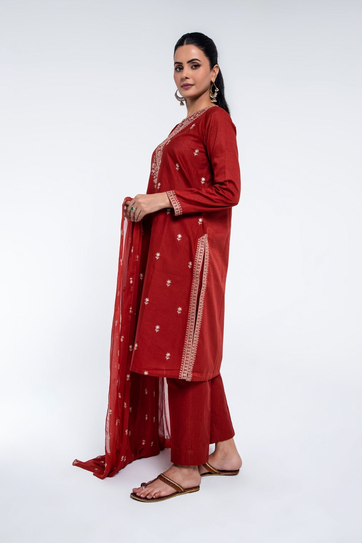 PRET EMBROIDERED  SLUB KHADDAR  3 PCS