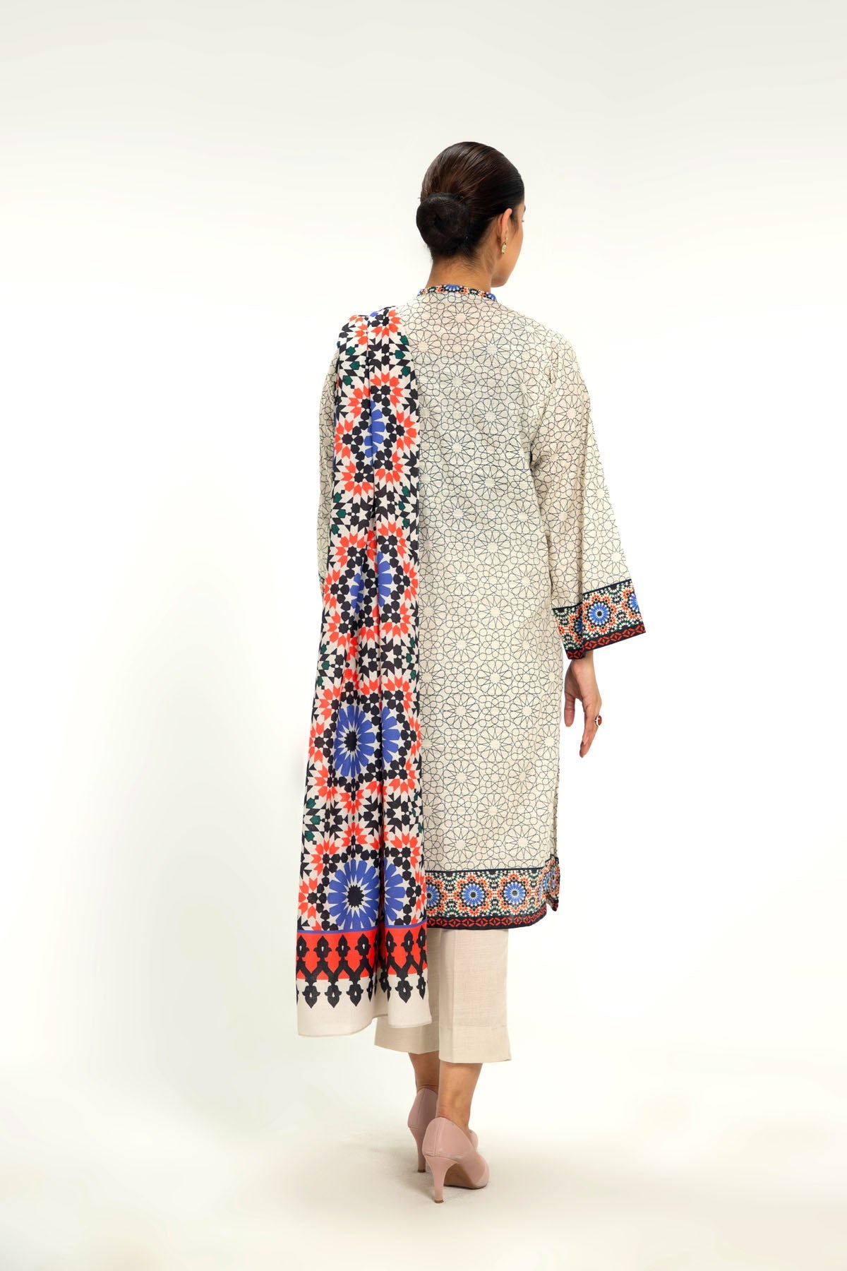 PRET PRINTED KHADDAR 2 PCS
