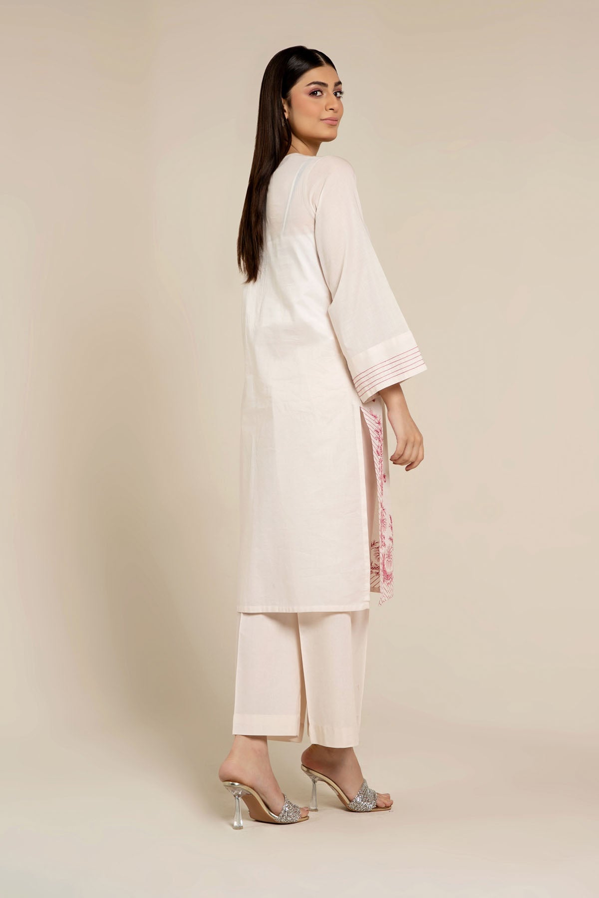 PRET EMBROIDERED LAWN 2 PCS