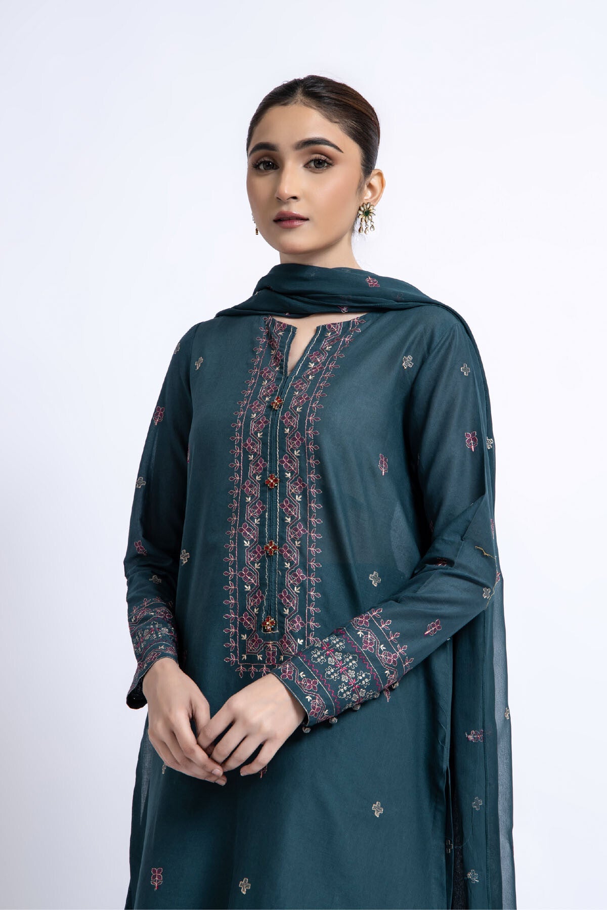 EMBROIDERED LAWN 3 PCS (UNSTITCHED)